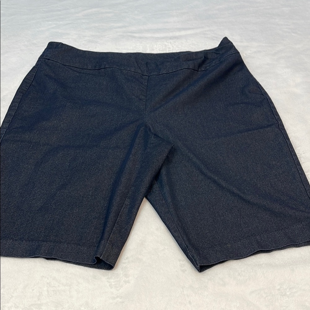 CHICOS SO SLIMMING WOMENS SIZE 2.5 BERMUDA Blue Shorts